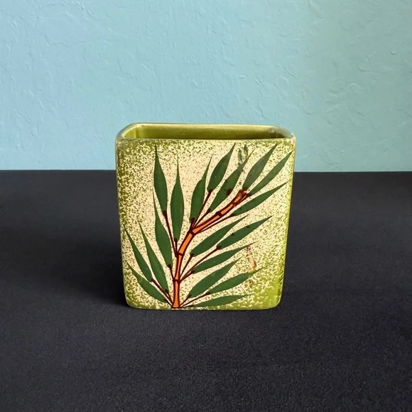 Ecuadorean Ceramic Utensil Holder - Picture 3 of 9